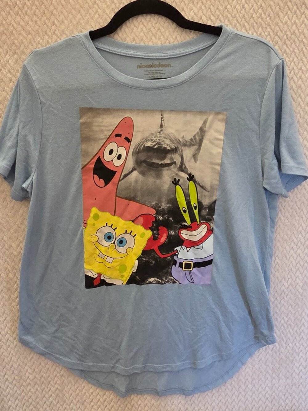 Two Nickelodeon Sponge Bob Girls Youth T-shirts (1) XL 15-17 & (1) L 11-13